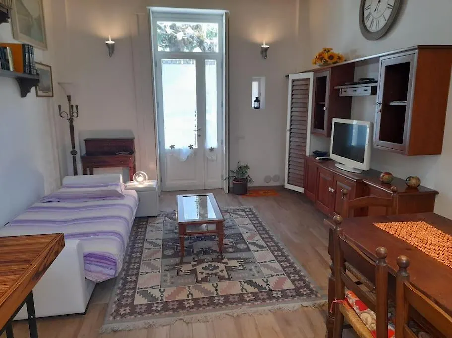 Lake Como Apartment Il Noce Canzo إيطاليا